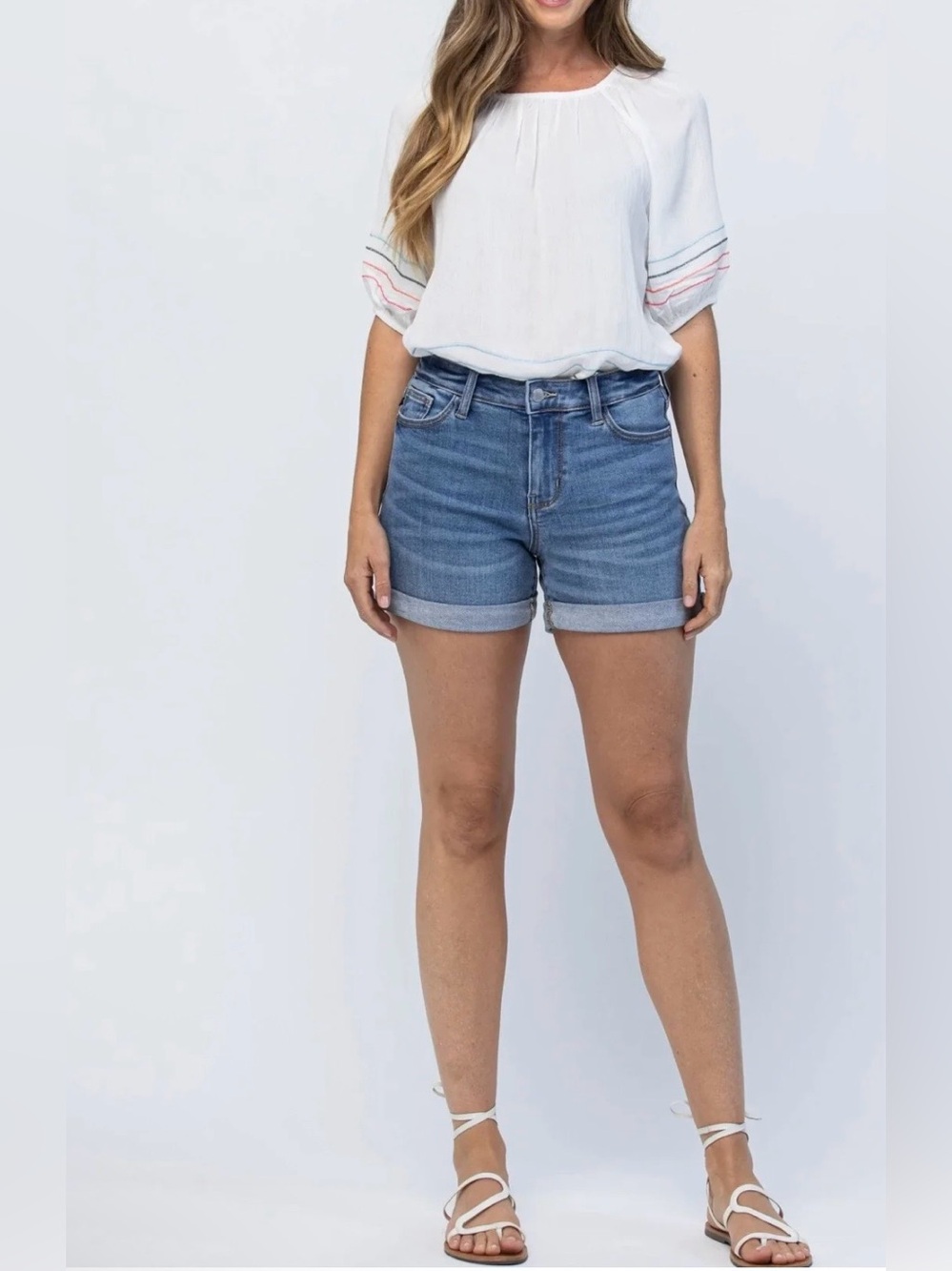 New Judy Blue Classic Mid-Rise Cuffed Denim Shorts in Size XL